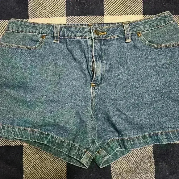 Bobbie Brooks Womens Jean Shorts Size 12 - Picture 1 of 7